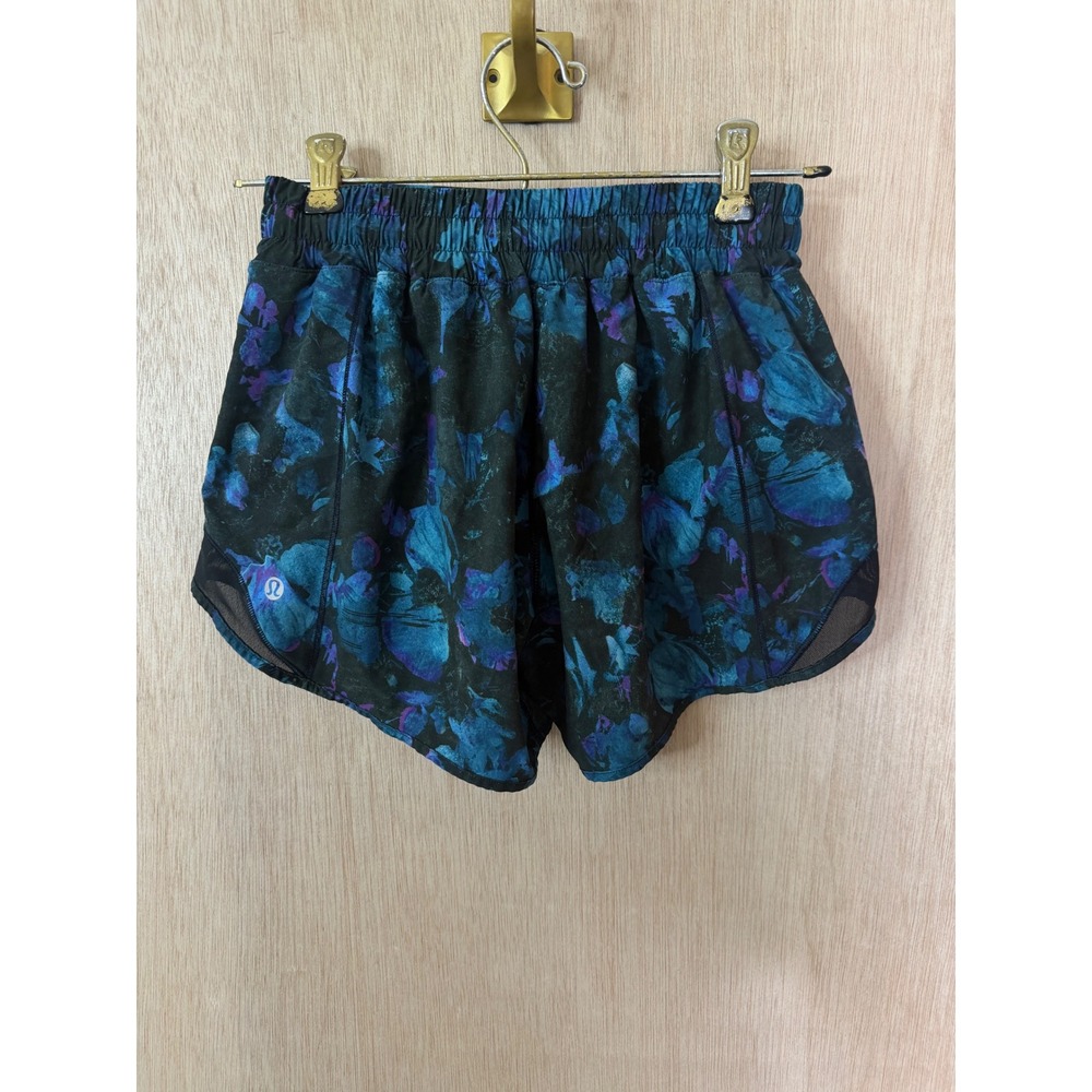 Lululemon Tracker Short V 4 Tall Blue Purple Floral Running Shorts Size 4